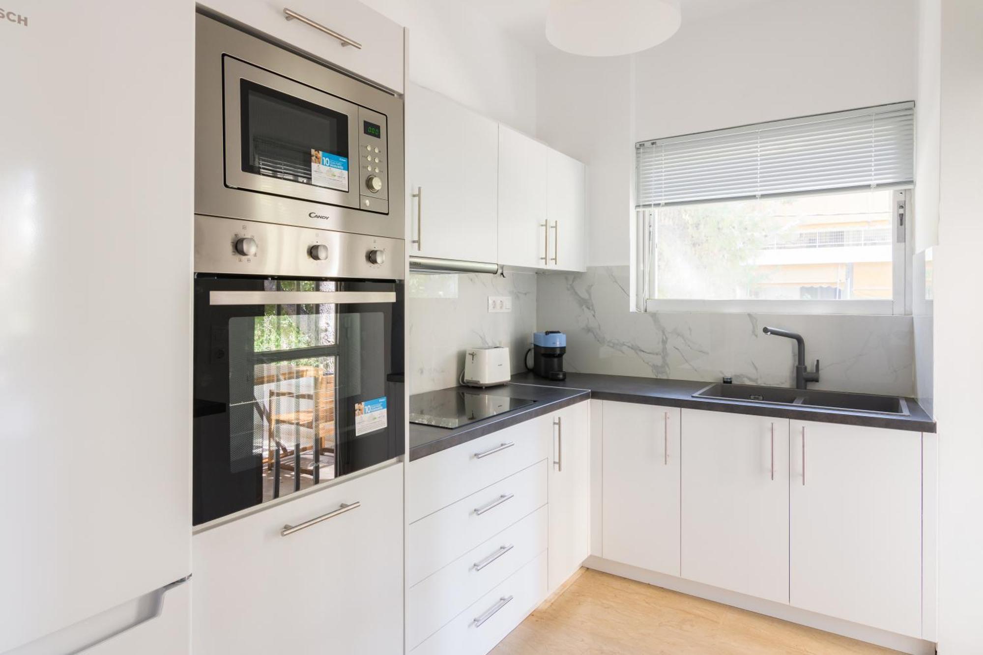 Great Two Bedrooms Apartment In Varkiza Vári Eksteriør billede